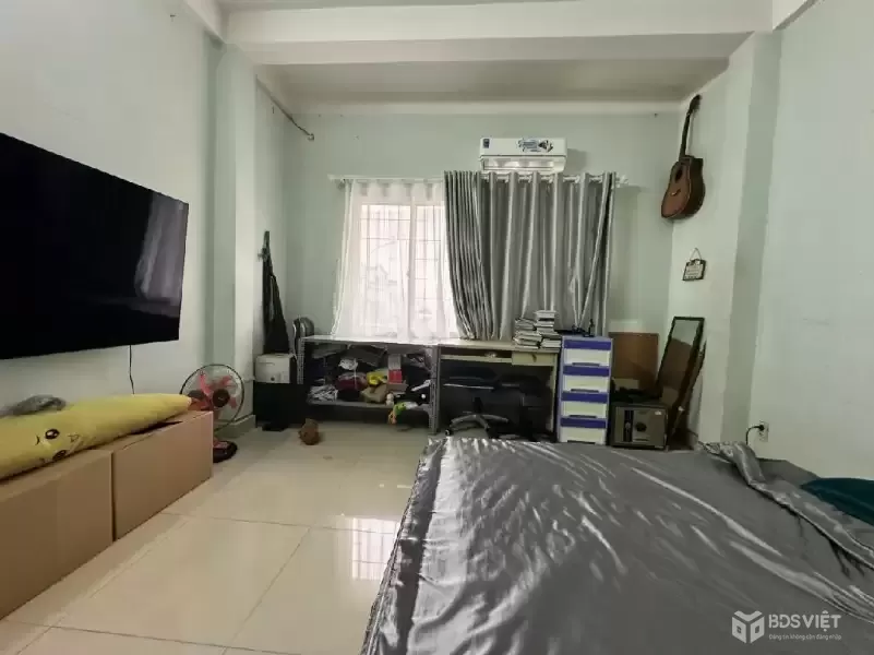 Bán chung cư Phan Xích Long, 66m2, tầng 1, thang máy, sổ hồng riêng, chỉ hơn 3 tỷ