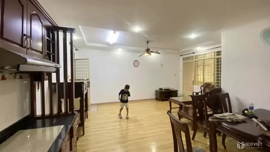 Bán chung cư Nguyễn Kiệm, 86m2, Gần CV Gia Định, Thang máy, Sổ hồng riêng, chỉ hơn 3 tỷ
