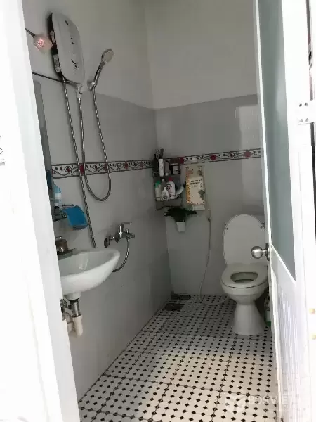 bán nhà 4x14 cấp 4 còn mới , gần huỳnh tấn phát nhà bè quận 7