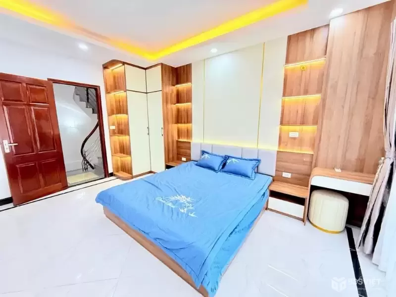 Nhà Cổ Nhuế, dân xây 5 tầng, lô góc, 7 chỗ ngủ trong nhà chỉ 6,9 tỷ