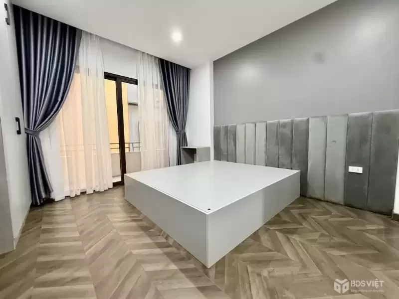 TRẦN CUNG 50M THANG MÁY CHỈ 10,3 TỶ,Ô TÔ 40M,GẦN PHỐ,2 THOÁNG,NGÕ BA GÁC,THÔNG