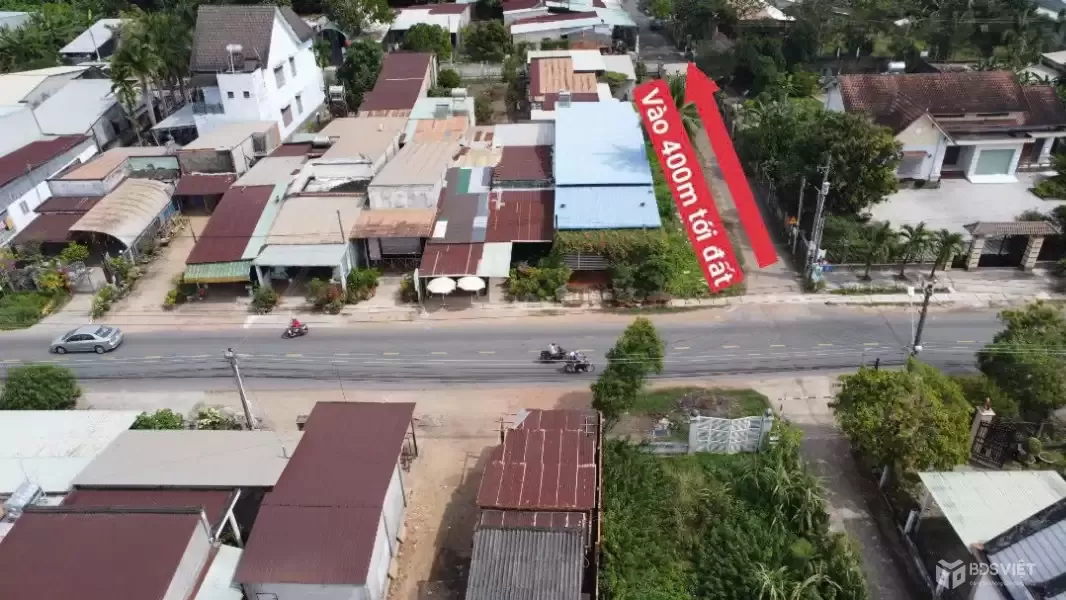 TÔI CẦN BÁN GẤP LÔ ĐẤT NGAY TRUNG TÂM HÀNH CHÍNH XÃ BÁN KÍNH 300M KHÔNG THIẾU GÌ