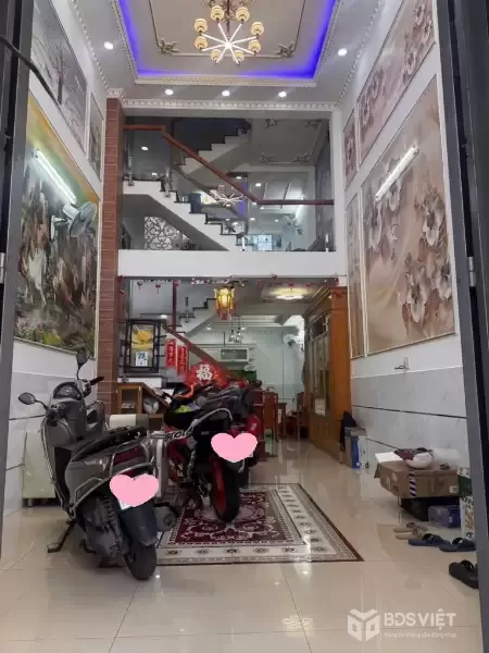 Bán nhà 5 tầng đẹp, 4x12 vuông vức, Hẻm xe tải Chiến Lược, sát Ngã Tư Bốn Xã, Chỉ hơn 6 tỷ