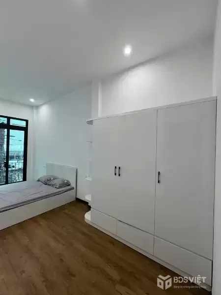 HOÀNG HOA THÁM 31M GIÁ 8,2 TỶ,CÁCH PHỐ 20M,NGÕ THÔNG,SỔ ĐẸP,FULL NỘI THẤT