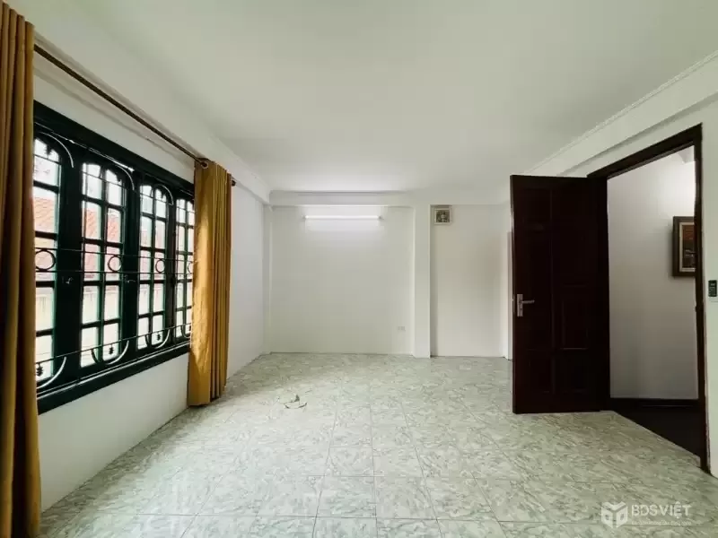 LẠC LONG QUÂN DT60/70M 5 TẦNG MT 6M-CHỈ 11,9 TỶ,MẶT NGÕ THÔNG,LÔ GÓC 3 THOÁNG