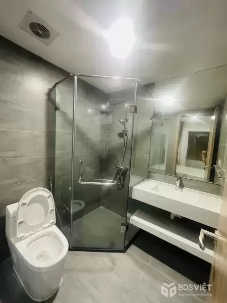 Bán nhà Hoàng Tăng Bí 37m2, dân xây 5 tầng, ô tô đỗ cửa chỉ 6 tỷ hơn