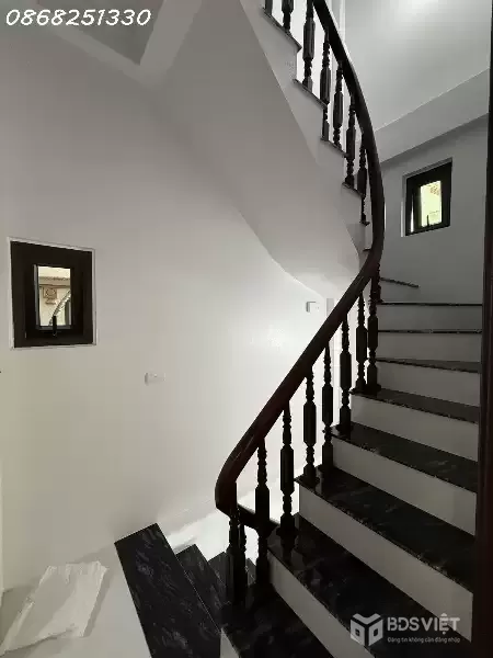 NHÀ KIM NGƯU – LÔ GÓC 3 THOÁNG – GẦN Ô TÔ – FULL NỘI THẤT