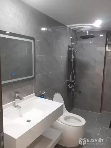 DƯƠNG QUẢNG HÀM 35M x5 TẦNG 8,8 TỶ,NGÕ BA GÁC,CÁCH Ô TÔ 20M,50M RA PHỐ,NHÀ ĐẸP