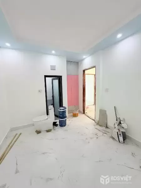 Siêu Phẩm Cạnh AEON TP Oto Ngủ Nhà Ngang Khủng 5,2m 5Tầng+5PN+5WC 6Đ1