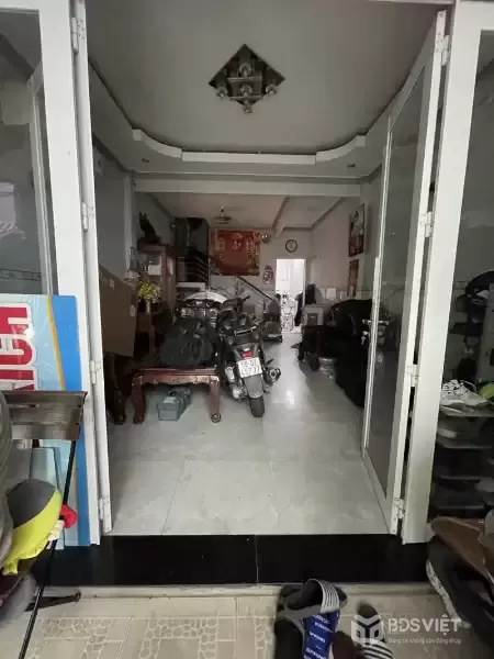Gần ĐH Công Thương Nhà Đẹp Giá Chuẩn Tân Phú Trệt+Lầu BTCT Chỉ 5 Đồng 7
