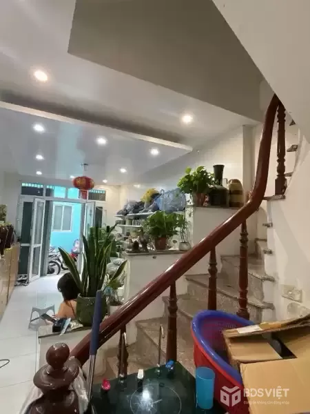 Chỉ 5,4 tỷ có ngay nhà gần phố Âu Cơ 33m², 5 tầng, cạnh Hồ Tây