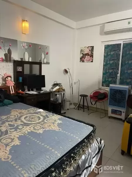 Chỉ 5,4 tỷ có ngay nhà gần phố Âu Cơ 33m², 5 tầng, cạnh Hồ Tây