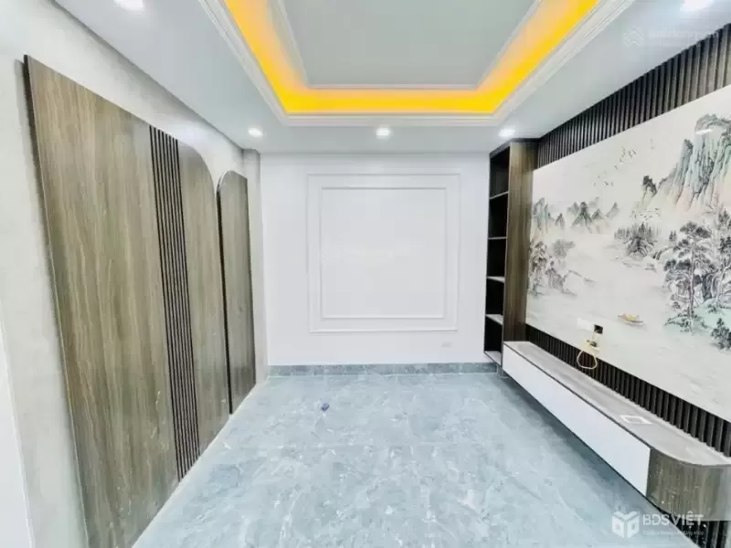 Chỉ mất 10 phút để từ Bùi Xương Trạch lên Ngã Tư Sở, nên đây cũng là địa điểm lý tưởng