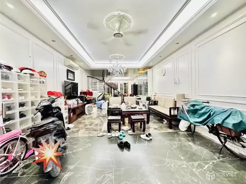 Âu Cơ nhà siêu đẹp - ngõ thông - VF3 qua nhà - 75m2 giá 19 tỷ