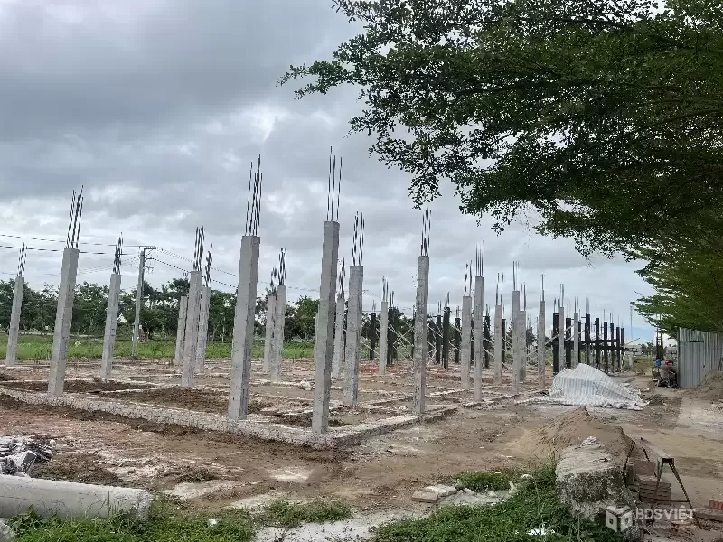 Cần bán nhà 1 trệt 1 lầu KDC đầu tư mới Đang phát triển, giá các căn góc rẻ như căn thường xây mới hoàn toàn