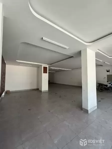 CHO THUÊ NHÀ ( 3 TẦNG) DTSD :600M2
