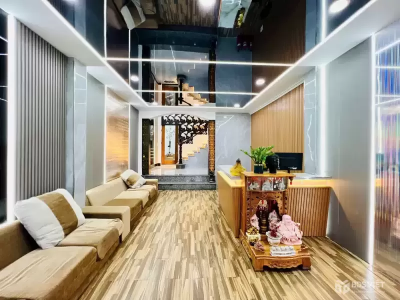 Hàng ngon! Nhà mặt tiền đường số 8 phường 11 Gò Vấp TN 40tr/tháng T3LST 6PN giá 14.7 tỷ