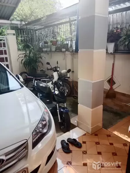 BÁN NHÀ CẤP 4 MẶT TIỀN ĐƯỜNG LÊ HỒNG PHONG - TT KHÁNH VĨNH.