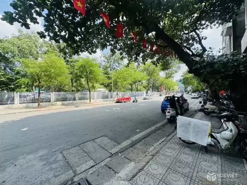 NGỌC HÀ DT 20M x6 TẦNG-5,99 TỶ-LÔ GÓC THOÁNG SÁNG,NGÕ BA GÁC ĐÚNG 15M RA PHỐ