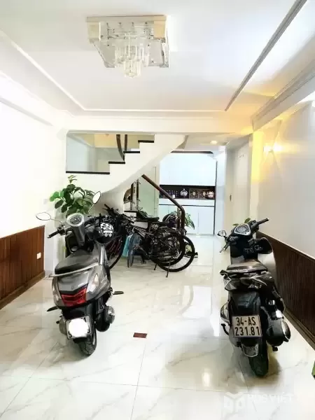 YÊN HÒA 42M-13,5 TỶ-10M RA PHỐ,Ô TÔ ĐỖ CỬA,2 THOÁNG,NỘI THẤT XỊN,SỔ VUÔNG ĐẸP