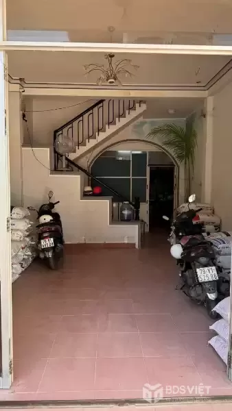 Bán nhà 3 tầng mặt tiền đường Nguyễn Bỉnh Khiêm - Phường Nha Trang gần chợ Đầm