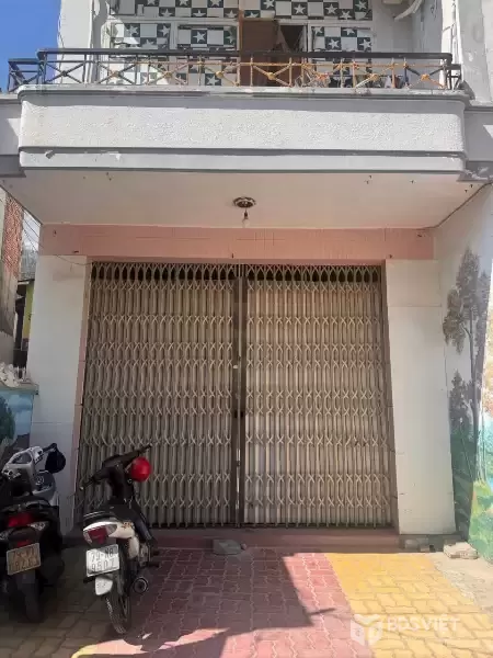 Bán nhà 3 tầng mặt tiền đường Nguyễn Bỉnh Khiêm - Phường Nha Trang gần chợ Đầm