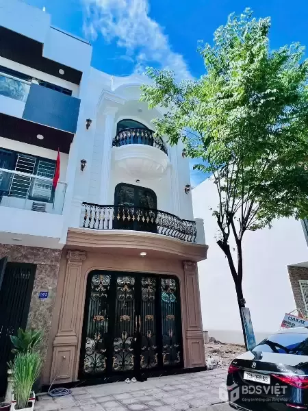 Bán nhà 3 tầng KĐT Hà Quang 2, phường Nam Nha Trang (Phước Hải) Giá 9,2 tỷ 