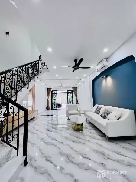 Bán nhà 3 tầng KĐT Hà Quang 2, phường Nam Nha Trang (Phước Hải) Giá 9,2 tỷ 