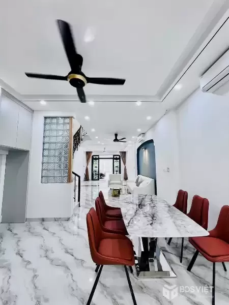 Bán nhà 3 tầng KĐT Hà Quang 2, phường Nam Nha Trang (Phước Hải) Giá 9,2 tỷ 