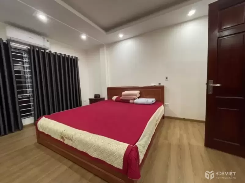 NHÀ ĐẸP LIÊN MẠC - DT37M2 - 5 TẦNG - GIÁ 5.8 TỶ - ĐƯỜNG THÔNG THOÁNG - ĐỂ Ở - KINH DOANH