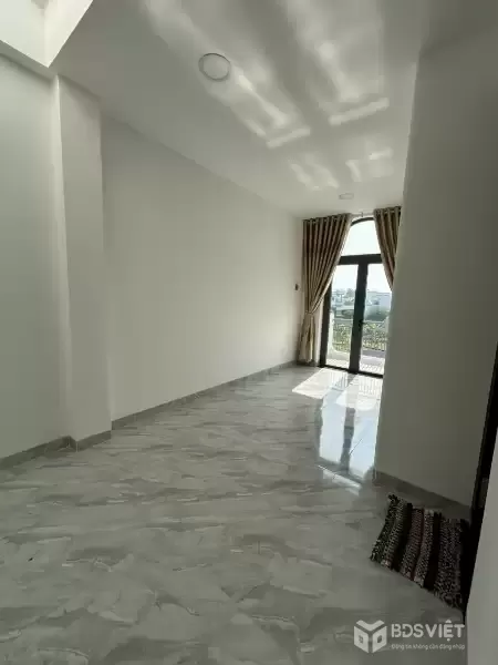 BÁN NHÀ MỚI XÂY HOÀN CÔNG ĐƯỜNG 2 Ô TÔ NÉ NHAU TẠI PHƯỜNG TÂY NHA TRANG