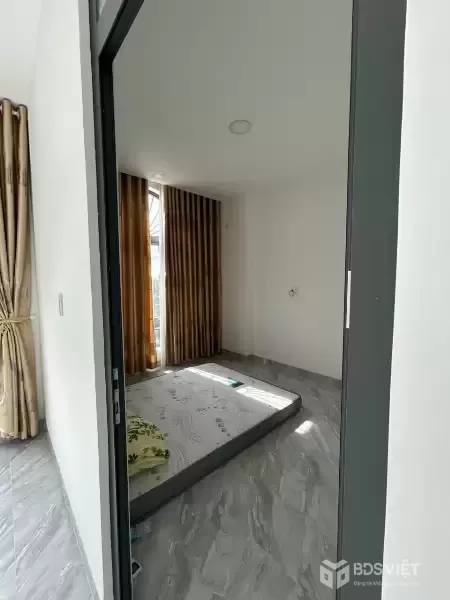 BÁN NHÀ MỚI XÂY HOÀN CÔNG ĐƯỜNG 2 Ô TÔ NÉ NHAU TẠI PHƯỜNG TÂY NHA TRANG