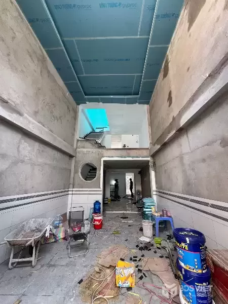 Nhà phố hiện đại đang hoàn thiện nội thất – Lô nhì mặt tiền HXH H.Tấn Phát, Quận 7-Giá rẻ