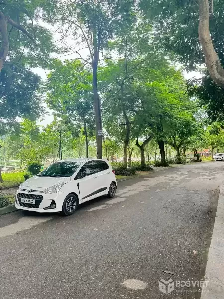 LÔ GÓC - VIEW HỒ - KHU PHÂN LÔ TĐC THANH AM - LONG BIÊN - GẦN CẦU ĐUỐNG
