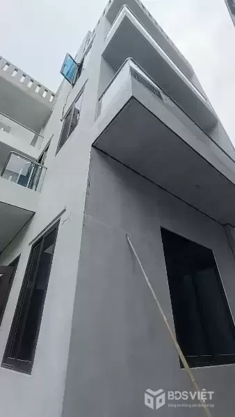 LONG BIÊN - BÁN BIỆT THỰ 4 TẦNG XÂY MỚI - FULL CÔNG NĂNG GIÁ NHỈNH 9 TỶ