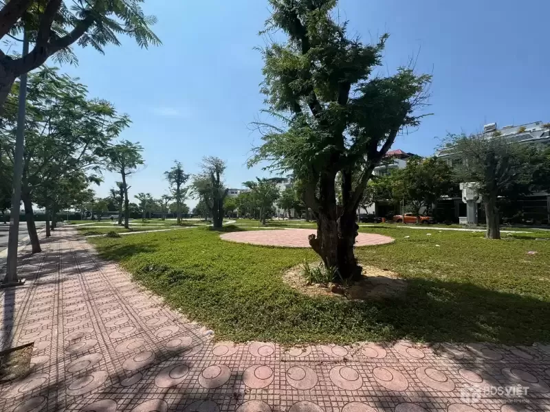 Cho thuê toà nhà CĂN GÓC 2 MẶT TIỀN VIEW trực diện CÔNG VIÊN GẦN SÔNG 