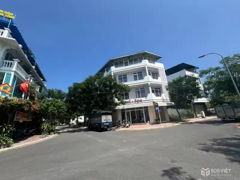 Cho thuê toà nhà CĂN GÓC 2 MẶT TIỀN VIEW trực diện CÔNG VIÊN GẦN SÔNG 