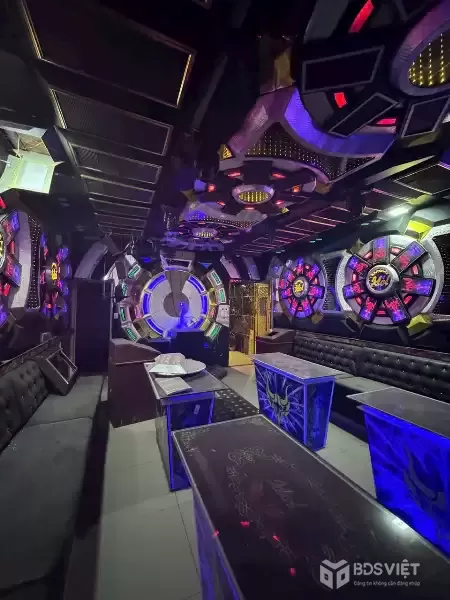 BÁN NHÀ KARAOKE NGƯNG HOẠT ĐỘNG – 255M² – TRUNG TÂM DĨ AN – GIÁ 18 TỶ