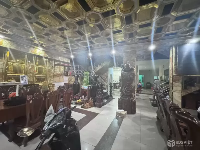 BÁN NHÀ KARAOKE NGƯNG HOẠT ĐỘNG – 255M² – TRUNG TÂM DĨ AN – GIÁ 18 TỶ