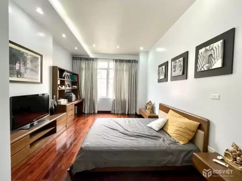 NHÀ DÂN XÂY HỌC VIÊN TÀI CHÍNH - DT50M2 - 5 TẦNG - GIÁ 7.9 TỶ - PHÂN LÔ Ô TÔ TRÁNH