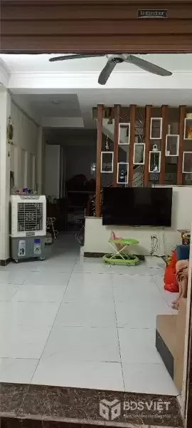 Bán nhà Dịch Vọng, Cầu Giấy 36m2, 4T, ngõ thông, ô tô 5 tạ vào nhà