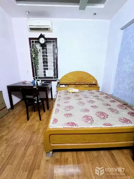 Bán nhà Tây Hồ Xuân La 35m2, 4T, 2 mặt ngõ, ô tô đỗ cửa, gần Hồ Tây