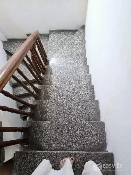 Bán nhà Tây Hồ Xuân La 35m2, 4T, 2 mặt ngõ, ô tô đỗ cửa, gần Hồ Tây