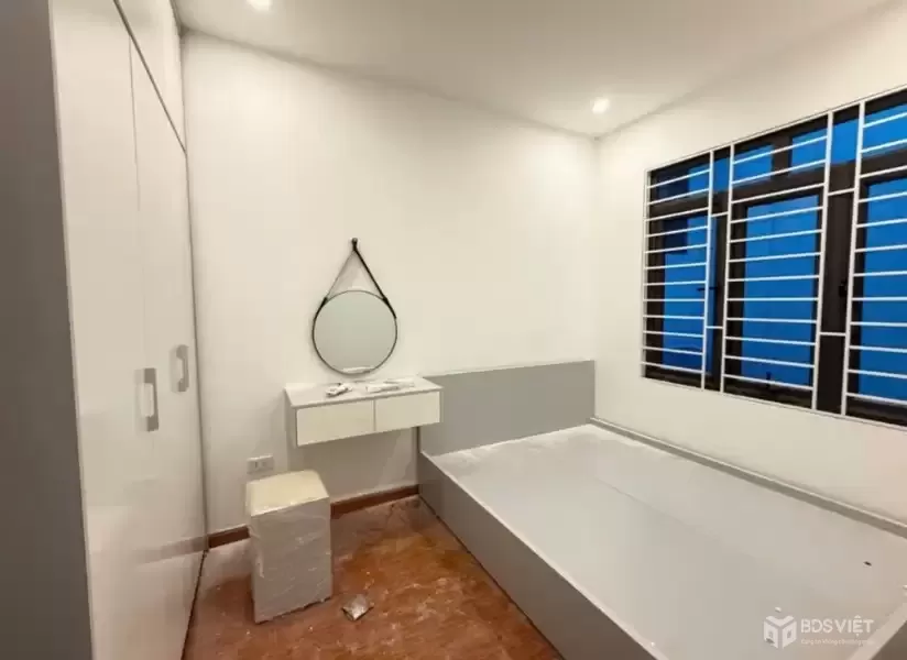 HÀNG HIẾM HOÀNG QUỐC VIỆT, NGÕ NÔNG, GẦN PHỐ, FULL NỘI THẤT – 4 TẦNG, NHỈNH 7 TỶ