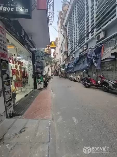 CẦU GIẤY DT 46M GIÁ 15,8 TỶ-Ô TÔ QUA NHÀ,KINH DOANH SẦM UẤT-NHÀ ĐẸP,CÁCH PHỐ 50M