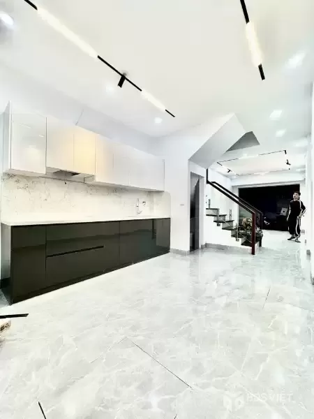CẦU GIẤY DT 46M GIÁ 15,8 TỶ-Ô TÔ QUA NHÀ,KINH DOANH SẦM UẤT-NHÀ ĐẸP,CÁCH PHỐ 50M