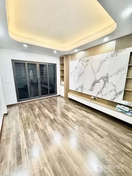 CẦU GIẤY DT 46M GIÁ 15,8 TỶ-Ô TÔ QUA NHÀ,KINH DOANH SẦM UẤT-NHÀ ĐẸP,CÁCH PHỐ 50M