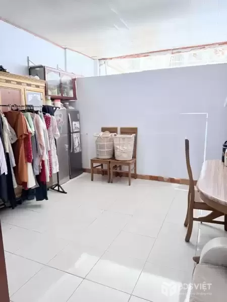 Mặt Tiền Đường Nguyễn Lộ Trạch, Quận Tân Phú  - 74m2 (4 x 18)m - Cấp 4