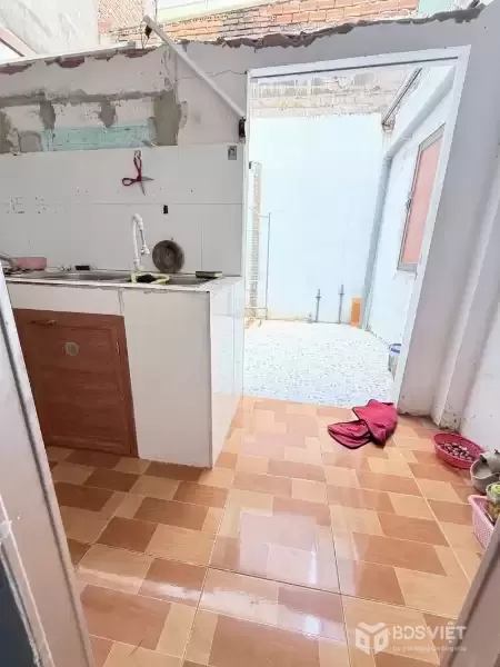 Mặt Tiền Đường Nguyễn Lộ Trạch, Quận Tân Phú  - 74m2 (4 x 18)m - Cấp 4