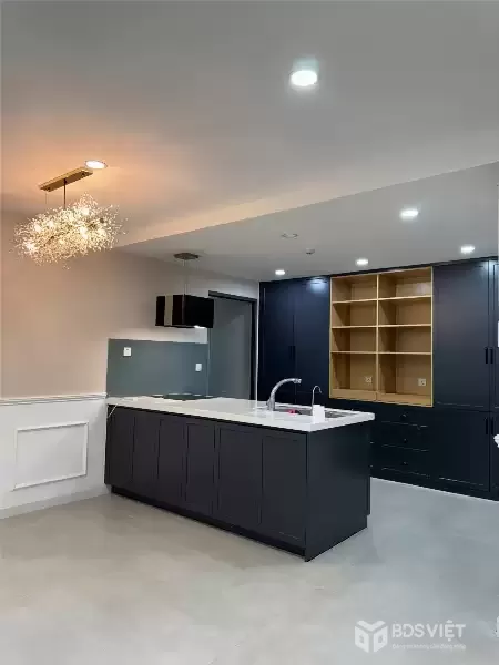 Gia đình cần bán căn trục 10 – căn góc hoa hậu Goldmark City